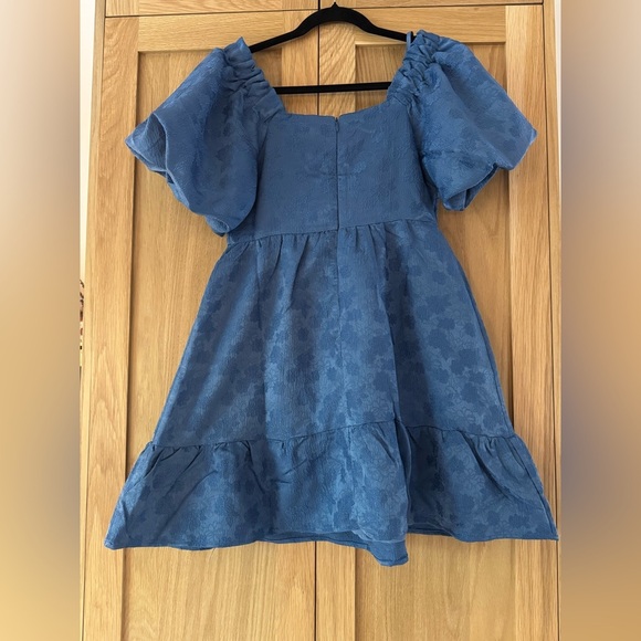 Chic Blue Floral Mini Dress - Picture 5 of 6